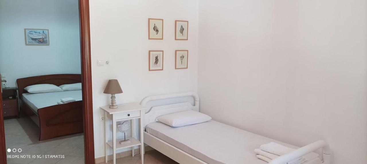 Nisos Family Apartments Geni  ภายนอก รูปภาพ