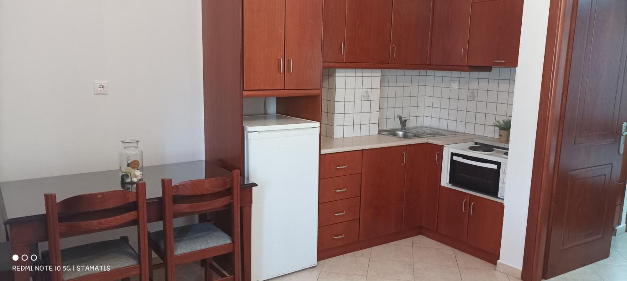 Nisos Family Apartments Geni  ภายนอก รูปภาพ